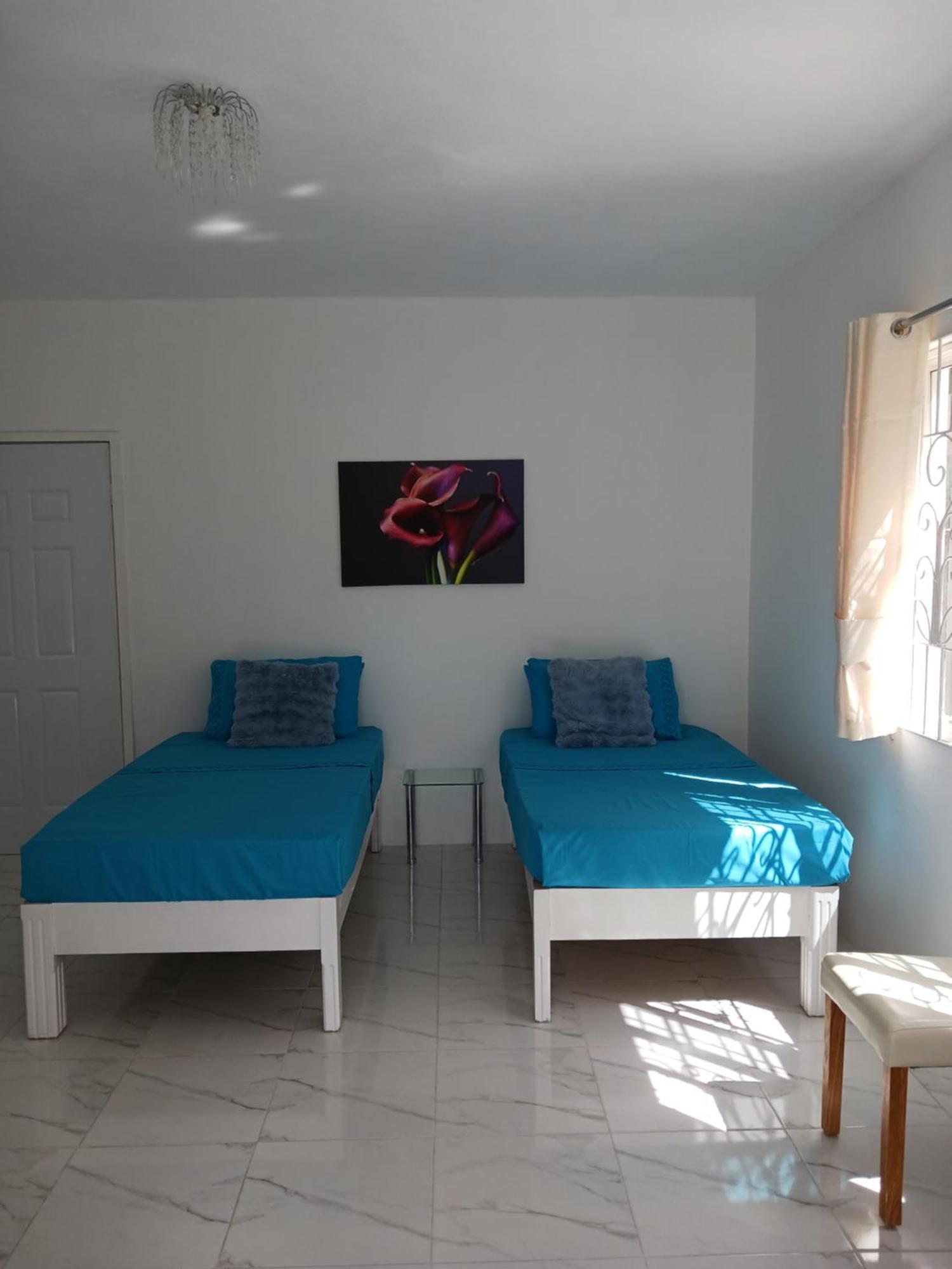 Hill View Rooms Св. Марии Экстерьер фото